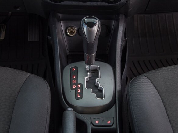 2016 Kia Rio III Рестайлинг, серебристый - вид 11