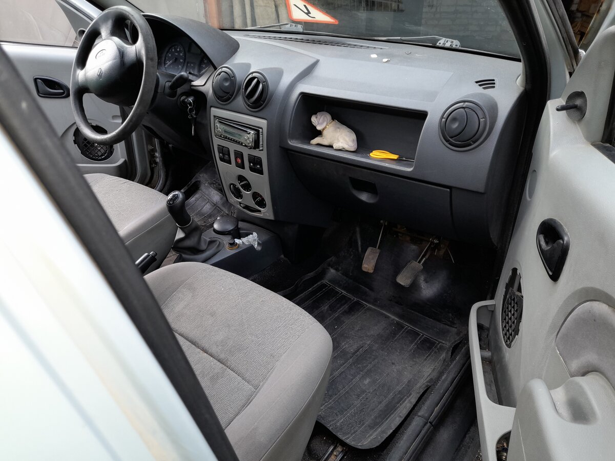 Купить б/у Renault Logan I 1.6 MT (87 л.с.) бензин механика в Нижнем ...