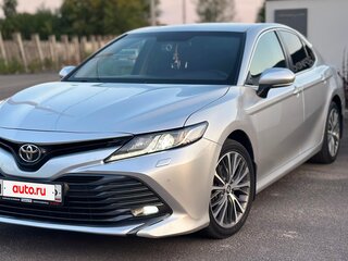 2018 Toyota Camry VIII (XV70), серебристый, 2600000 рублей, вид 1