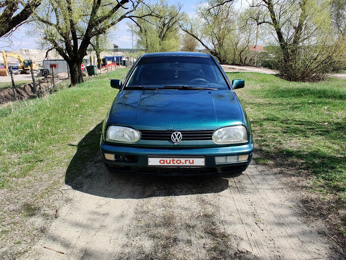 Купить б/у Volkswagen Golf III 1.9d MT (110 л.с.) дизель