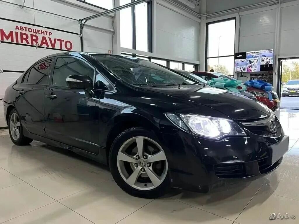 Купить б/у Honda Civic VIII 1.8 AT (140 л.с.) бензин автомат в ...