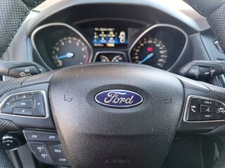 2016 Ford Focus III Рестайлинг, белый, 1150000 рублей, вид 1