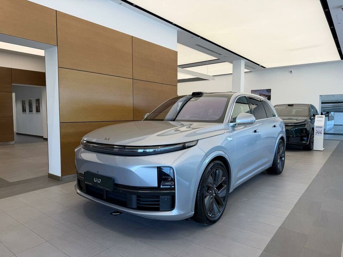 Li Auto (Lixiang) L7 52.3 kWh I Рестайлинг