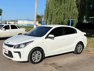 2018 Kia Rio IV, белый, 890000 рублей, вид 1
