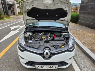 2019 Renault Clio IV Рестайлинг, белый, 960000 рублей, вид 5