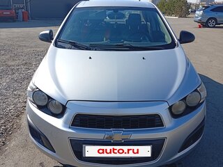 2013 Chevrolet Aveo II, серебристый, 499999 рублей, вид 1