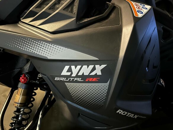 2024 BRP Lynx Brutal RE 900, чёрный, 3100000 рублей - вид 15