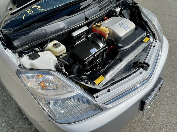 2007 Toyota Prius II Рестайлинг (XW20), серый, 1100000 рублей - вид 1