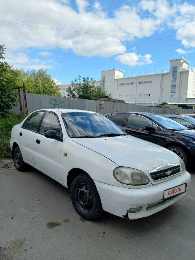 Шевроле ланос белый