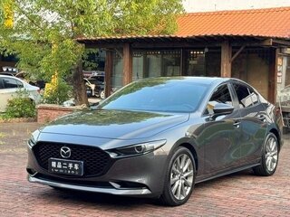 2022 Mazda 3 IV (BP), серый, 1555000 рублей, вид 1