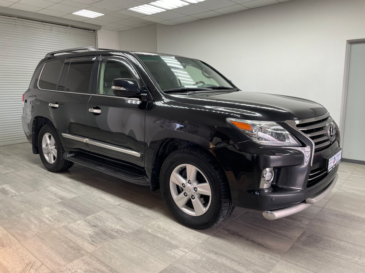 Lexus LX 570 2013 черный