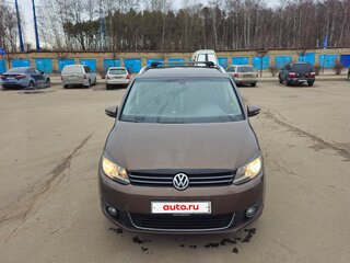 2011 Volkswagen Touran I Рестайлинг 2, коричневый, 750000 рублей, вид 1