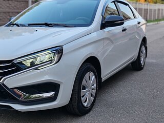2024 Lada (ВАЗ) Vesta I Рестайлинг (NG), белый, 1299000 рублей, вид 1