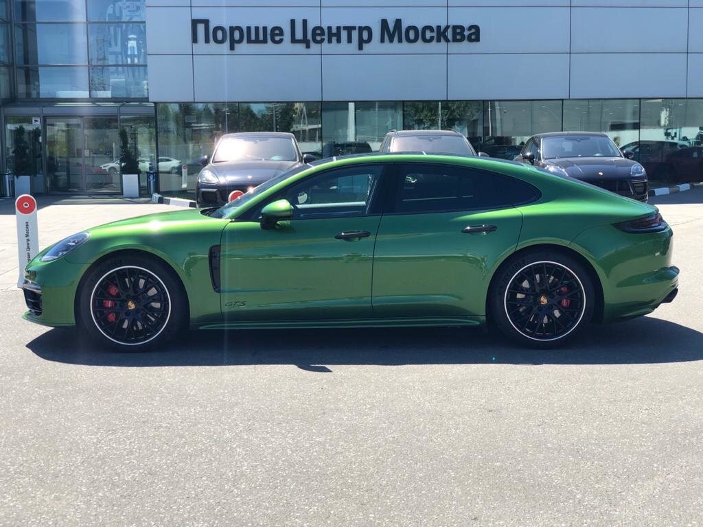 Порше матовый зеленый