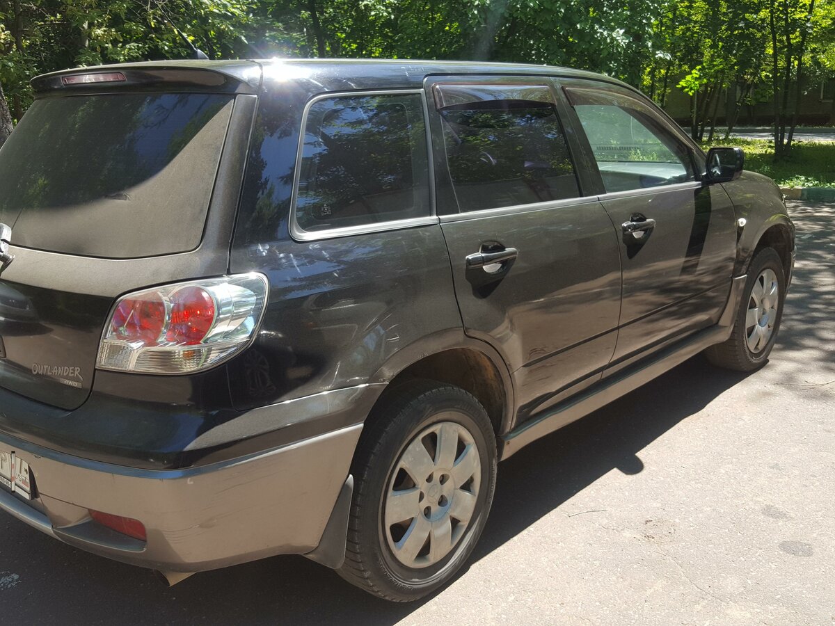 Купить б/у Mitsubishi Outlander I 2.0 MT (136 л.с.) 4WD