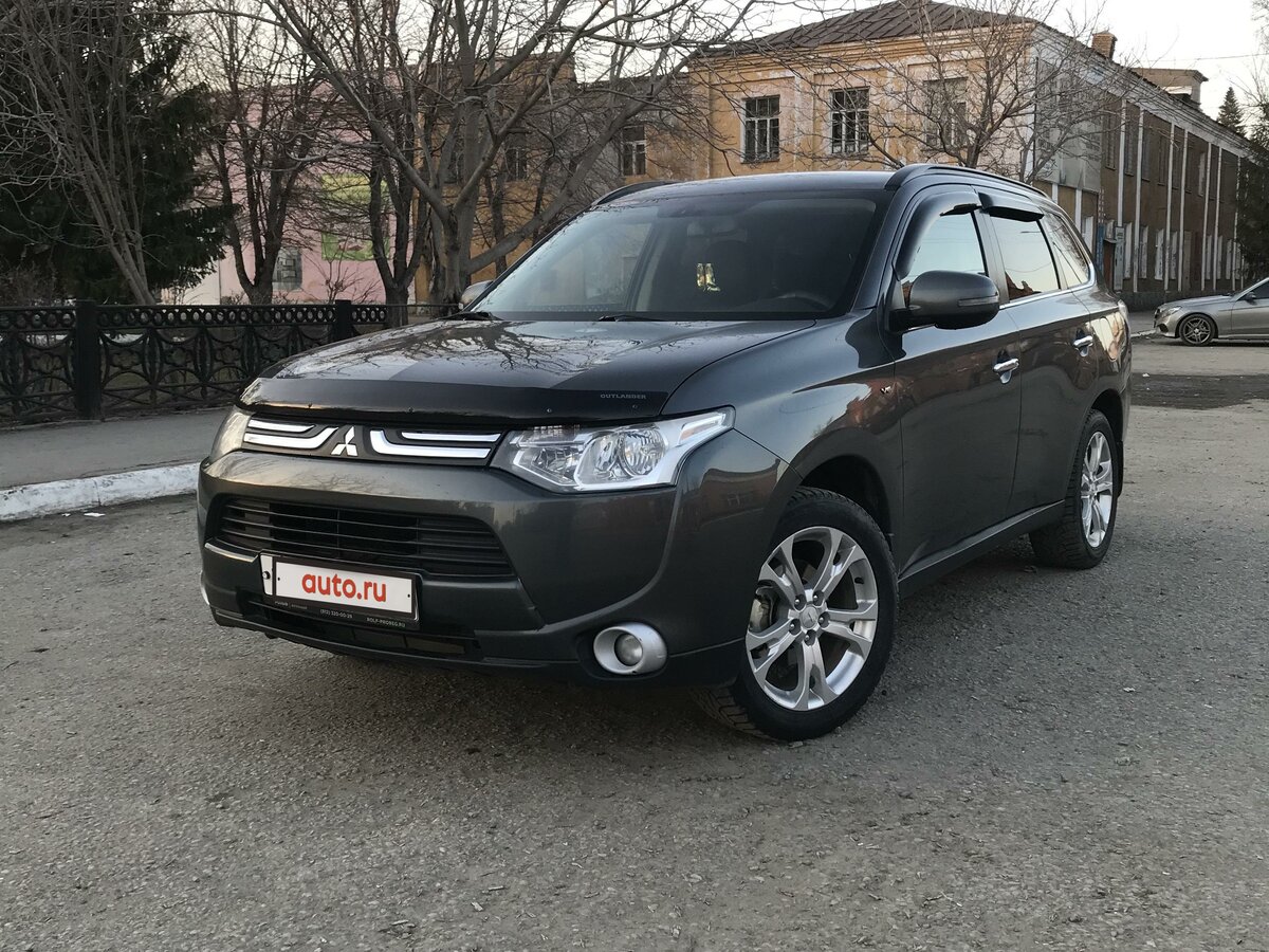 Купить б/у Mitsubishi Outlander III 3.0 AT (230 л.с.) 4WD