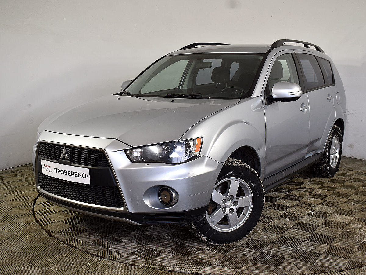 Купить б/у Mitsubishi Outlander II Рестайлинг 2.0 CVT (147