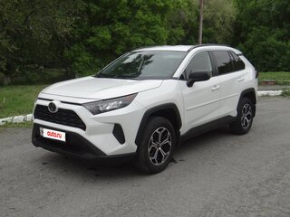 2019 Toyota RAV4 V (XA50), белый, 3540000 рублей, вид 1