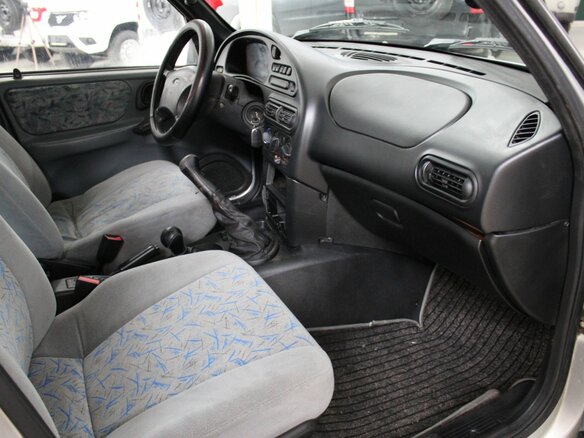 2003 Chevrolet Niva I, серебристый - вид 10