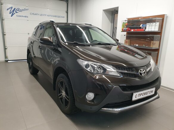 2015 Toyota RAV4 IV (XA40), коричневый - вид 2