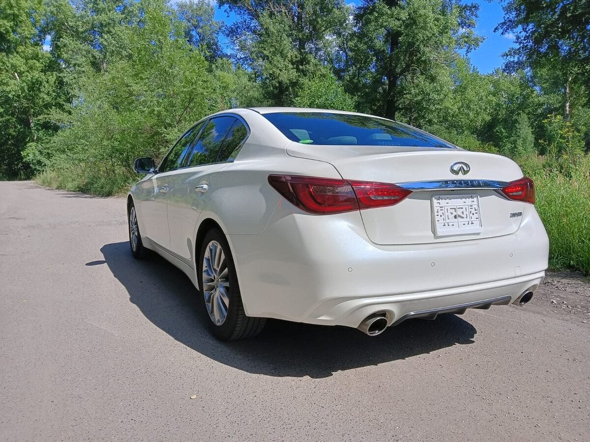 Nissan Skyline 2018 v37