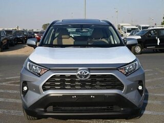 2025 Toyota RAV4 V (XA50), серебристый, 3500000 рублей, вид 1