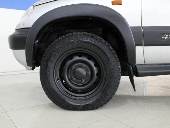 2003 Chevrolet Niva I, серебристый - вид 19