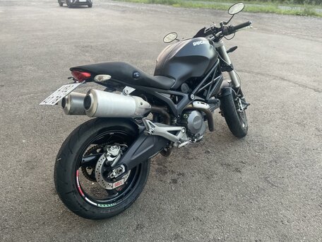 Купить мотоциклы Ducati Monster 696 с пробегом - более 38 мотоциклов б/у  Дукати Монстр 696 на Авто.ру
