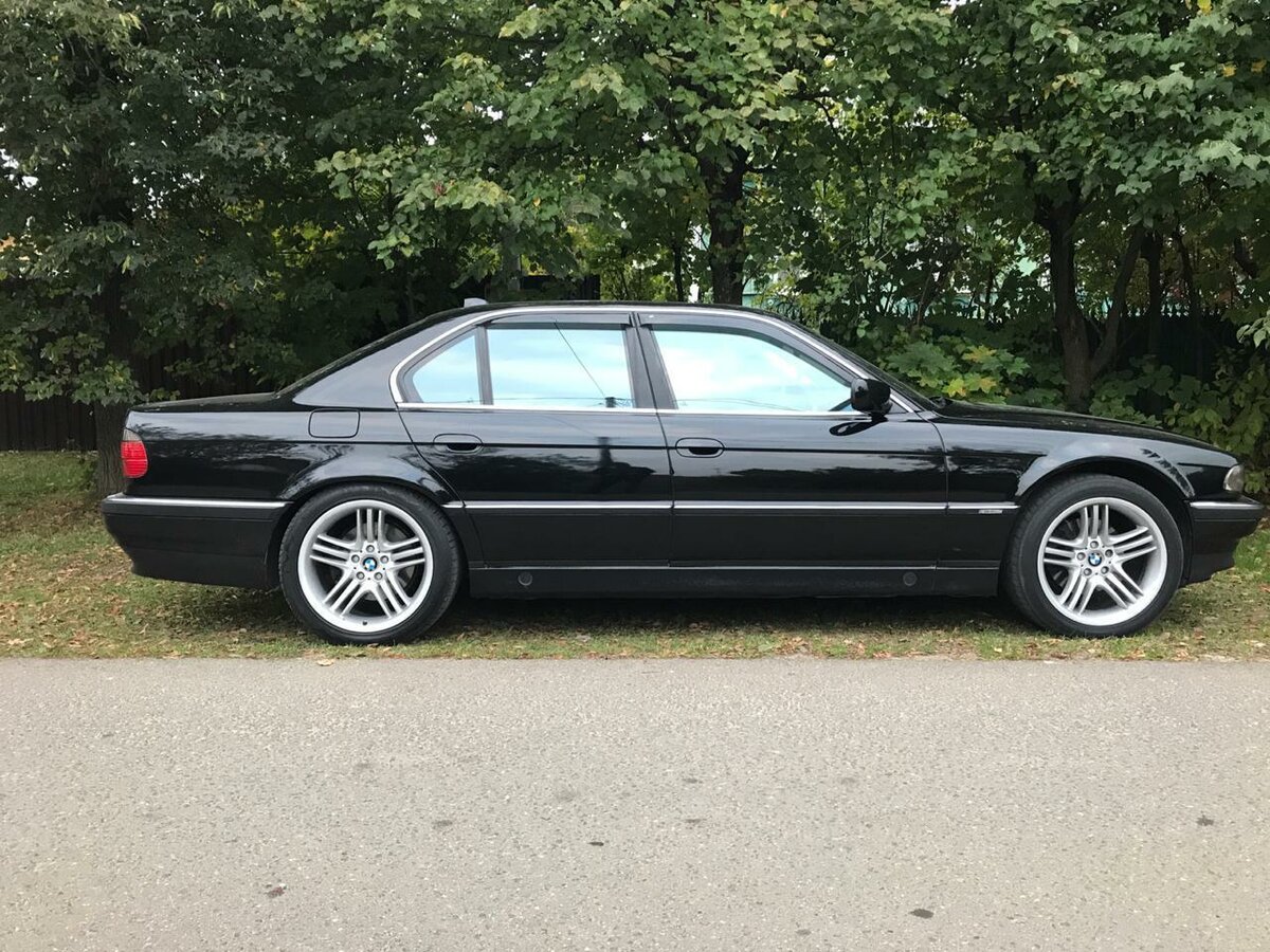 Купить б/у BMW 7 серии III (E38) 728Li 2.8 AT (193 л.с