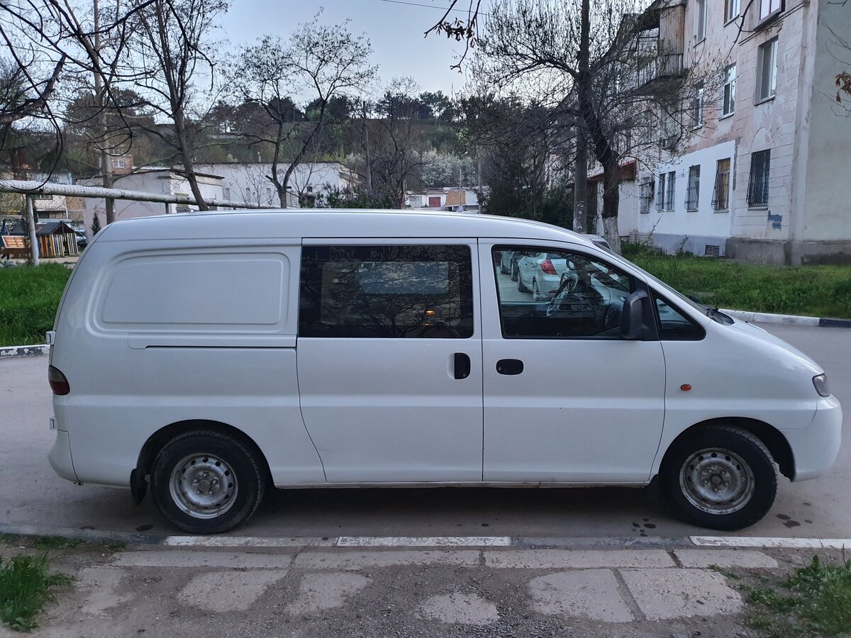 Хендай минивэн 2006