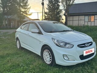 2013 Hyundai Solaris I, белый, 490000 рублей, вид 1