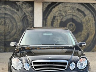 2006 Mercedes-Benz E-Класс 280 III (W211, S211) Рестайлинг, чёрный, 950000 рублей, вид 1