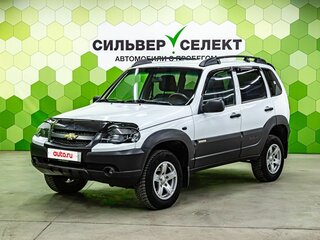 2017 Chevrolet Niva I Рестайлинг, белый, 570000 рублей, вид 1