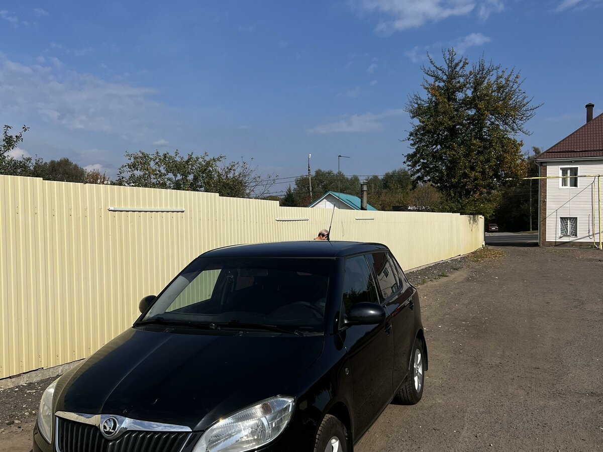 Купить б/у Skoda Fabia II Рестайлинг 1.4 MT (86 л.с.) бензин механика в ...