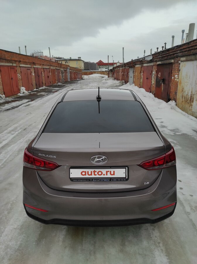 Hyundai solaris коричневый