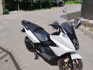 2015 Gilera GP800, белый, 650000 рублей, вид 1