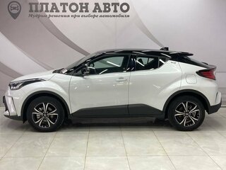 2022 Toyota C-HR I Рестайлинг, белый, 2800000 рублей, вид 4