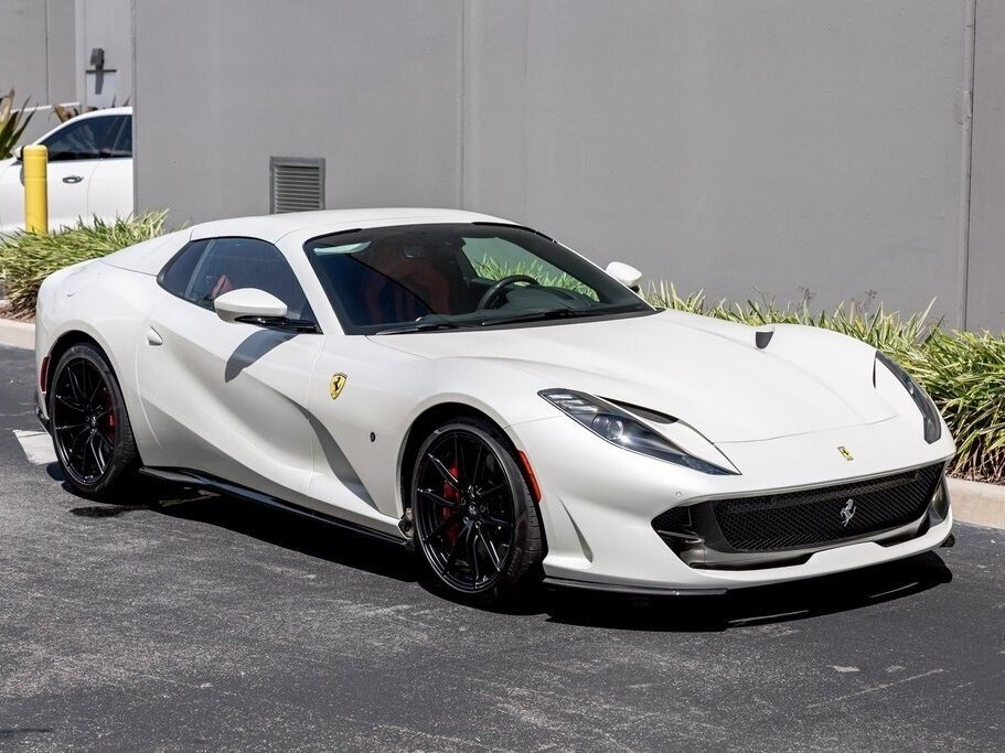 Ferrari 812