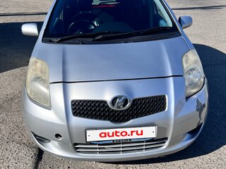 2005 Toyota Vitz II (XP90), серебристый, 295000 рублей, вид 1