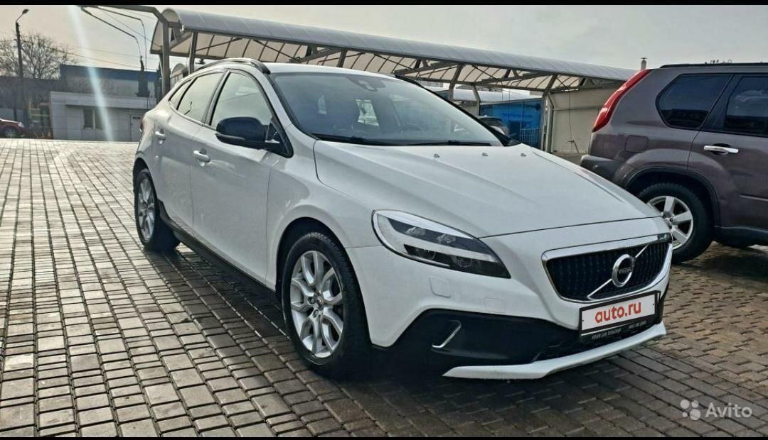 Купить б/у Volvo V40 II Рестайлинг 2.0d AT (120 л.с