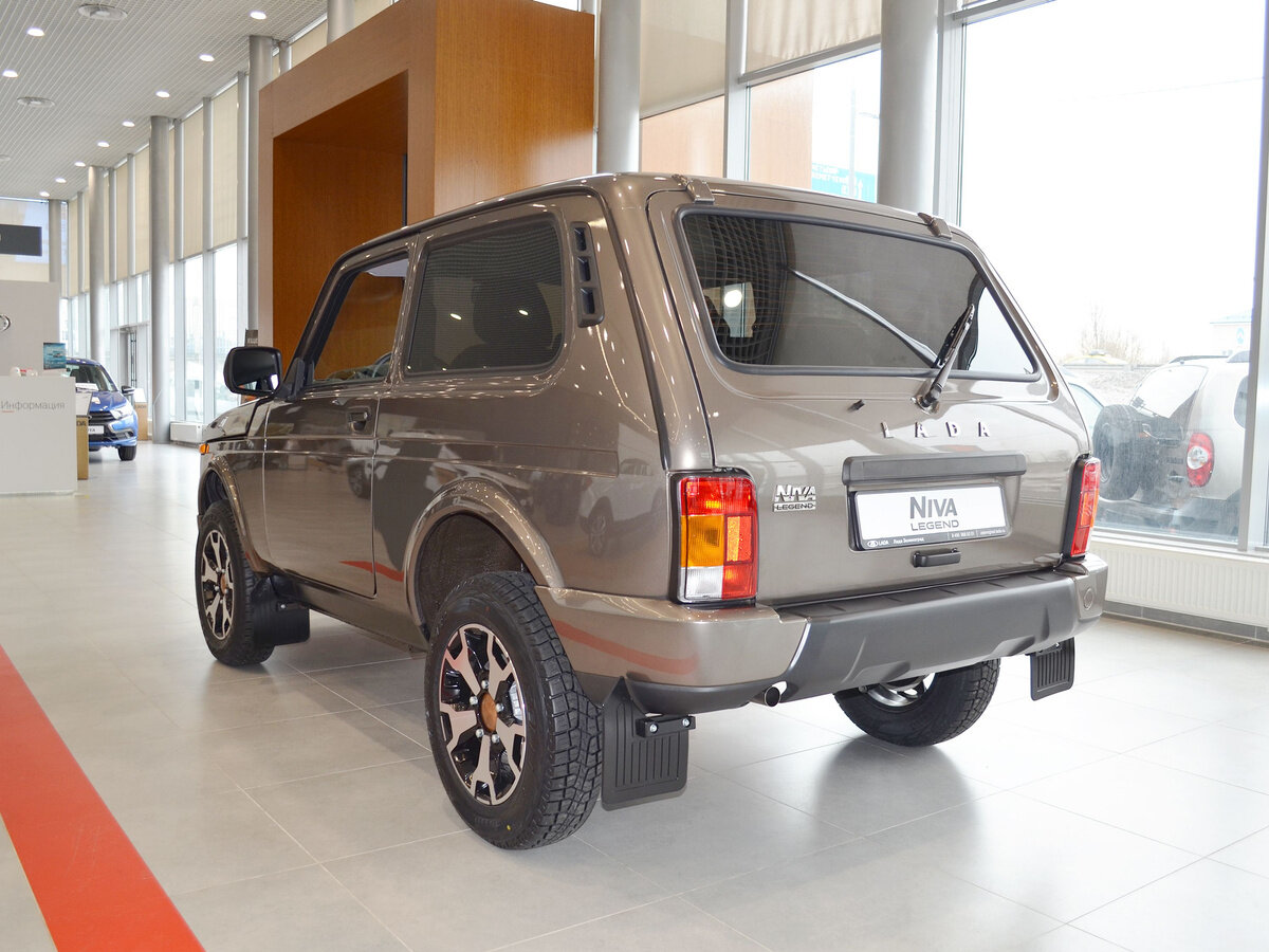 Внедорожник lada niva legend