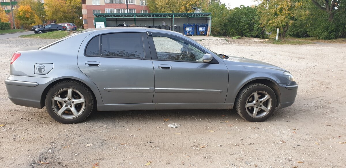 Автомобиль бриллианс м2