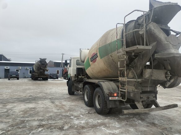 2010 МАЗ Бетоносмеситель, белый, 2000000 рублей - вид 1