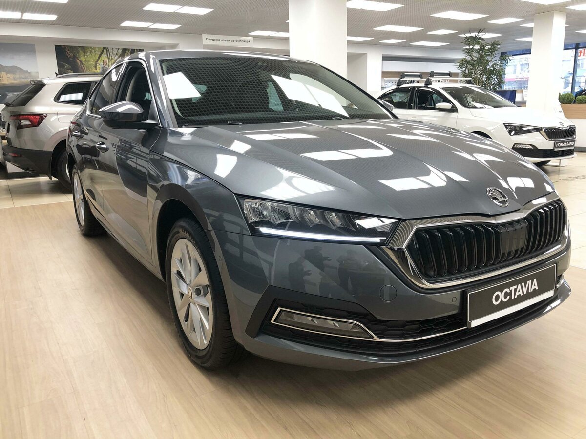 Skoda Octavia 2021 серебристая