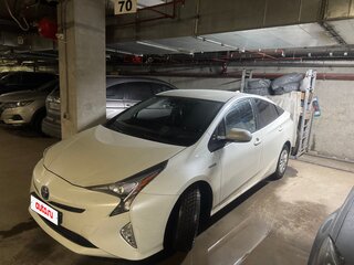 2017 Toyota Prius IV (XW50), белый, 2225000 рублей, вид 1