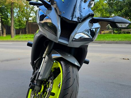 Купить мотоциклы Kawasaki ZX-10R Ninja с пробегом 2012 года по