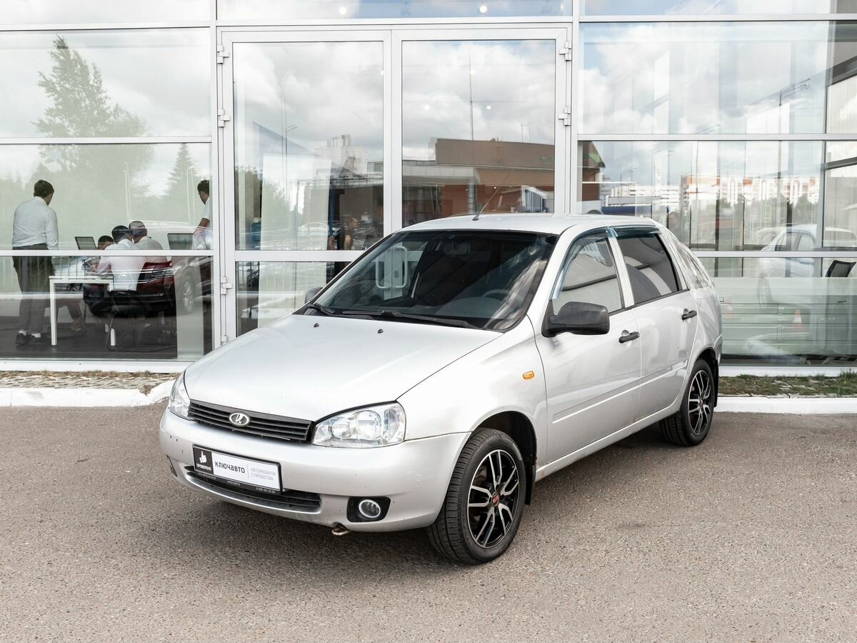 Купить б/у Lada (ВАЗ) Kalina I 1.6 MT (81 л.с.) бензин механика в Кирове: серебр