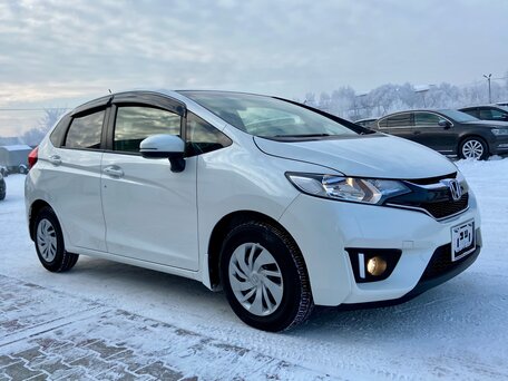 Kupit B U Honda Fit Iii 1 3 Cvt 100 L S Benzin Variator V Krasnoyarske Belyj Honda Fit Iii Hetchbek 5 Dvernyj 17 Goda Po Cene 798 000 Rublej Na Avto Ru