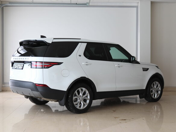 2018 Land Rover Discovery V, белый - вид 1