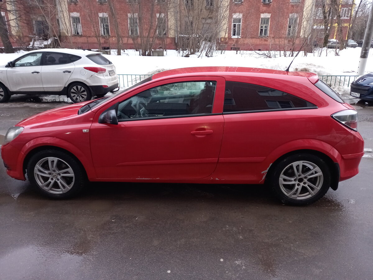Опель астра gtc красный